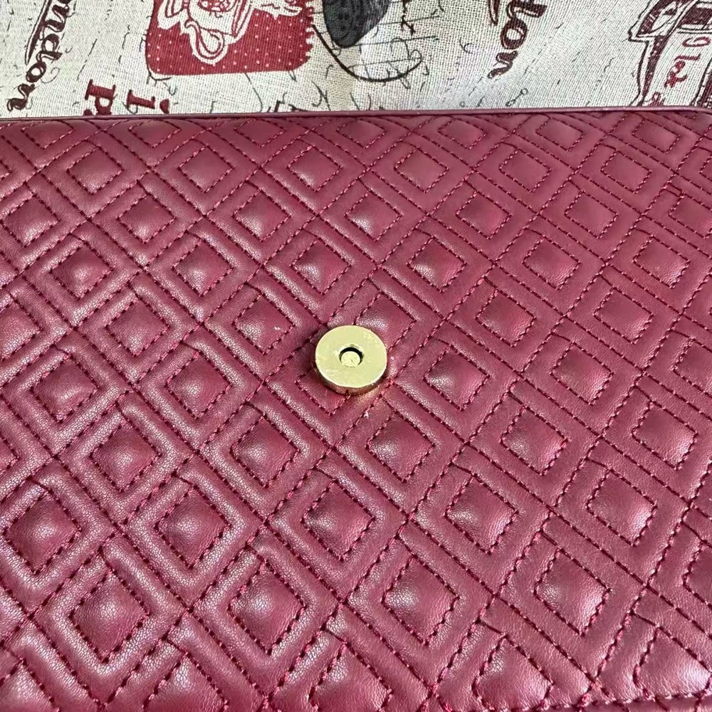 Tory Burch Women's Diamond-Quartz Magnetic Buckle Genuine - Picture 5 of 6